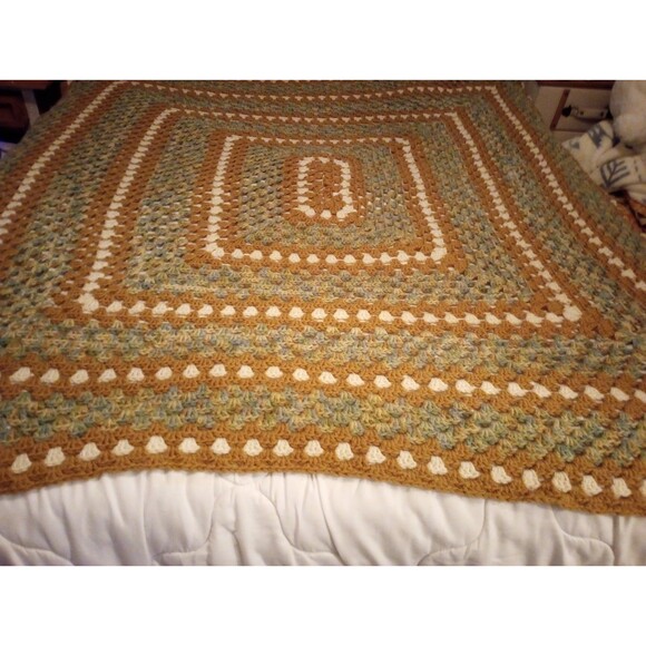 Vintage Handmade Crocheted Earthy Afghan Green Fern Tans & Browns 48" 68" - Picture 1 of 6